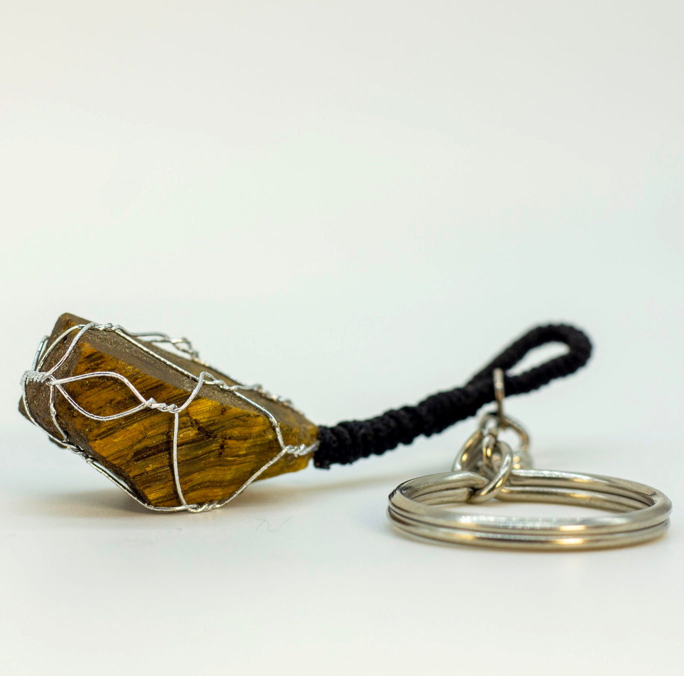 Llavero de Piedra Natural Tiger Eye (Ojo de Tigre en Bruto) - Confianza & Coraje - Samana Stones