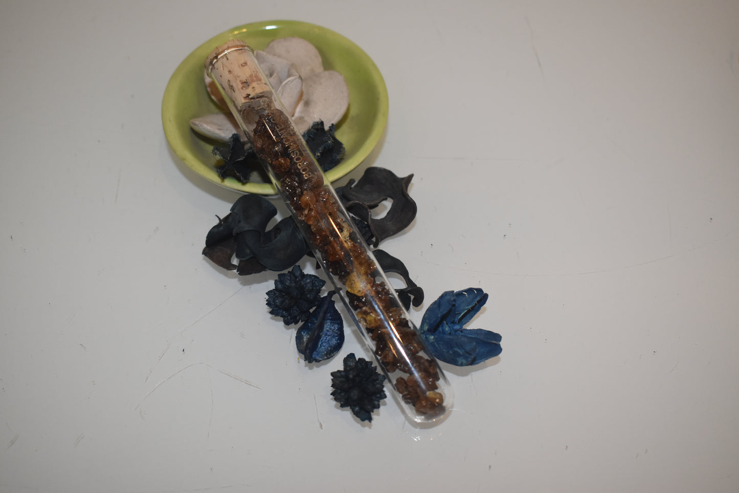 Resinas Botánicas Aromáticas en Tubo de Vidrio y Corcho