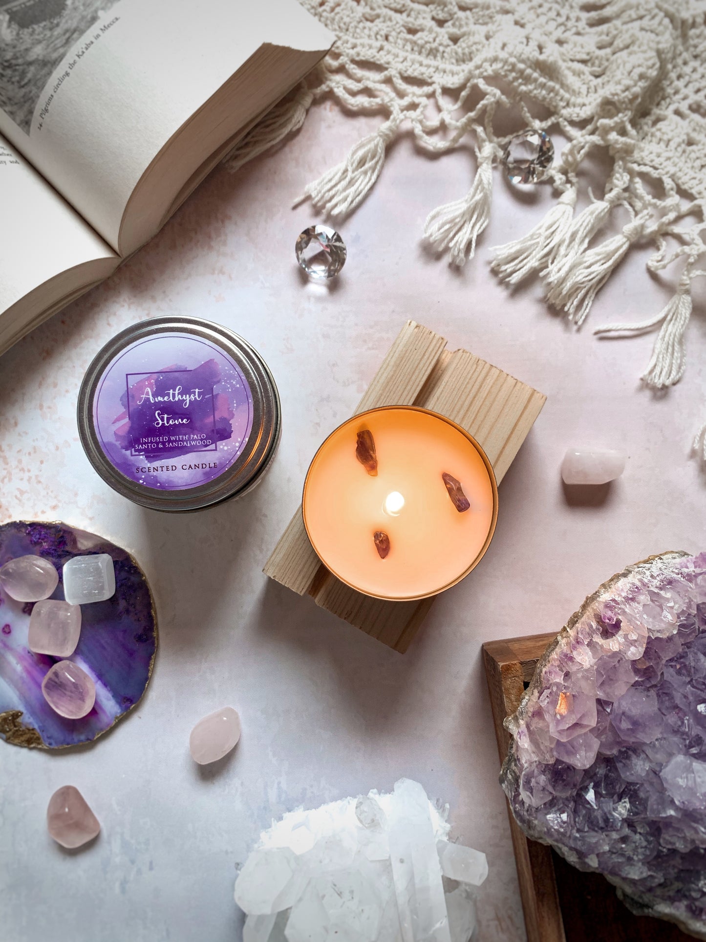 Vela Aromática con Piedras Energéticas 80 g – Frasco Metálico