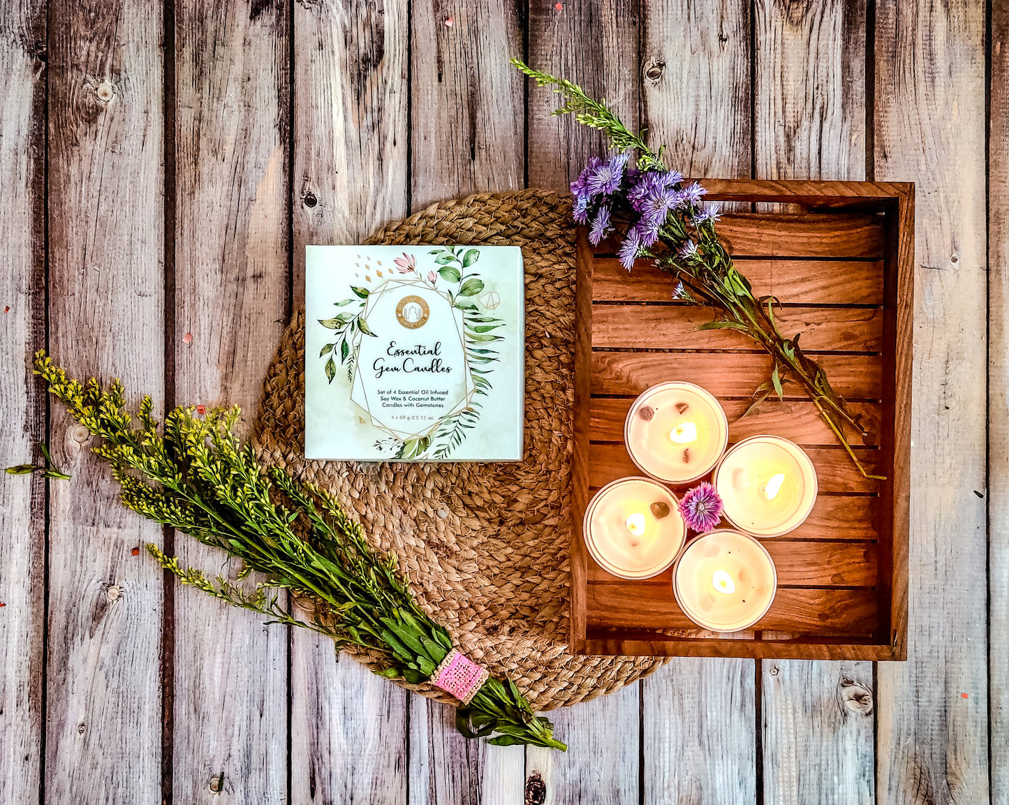 Set de 4 Velas Aromáticas con Piedras Energéticas 60 g – Caja de Regalo (4 Unidades)