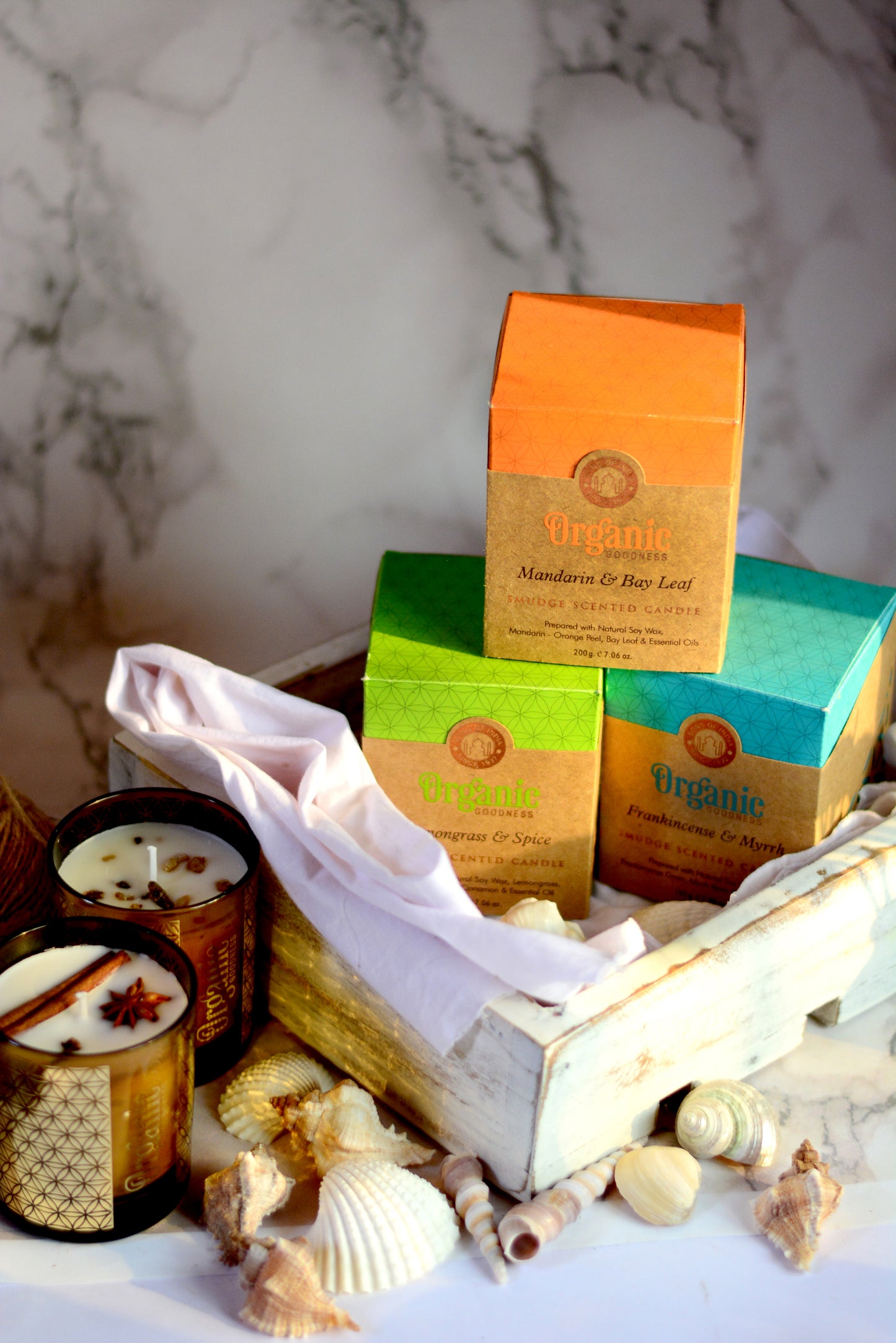 Vela Aromática Organic Smudge 200 g – Frasco de Vidrio Dorado