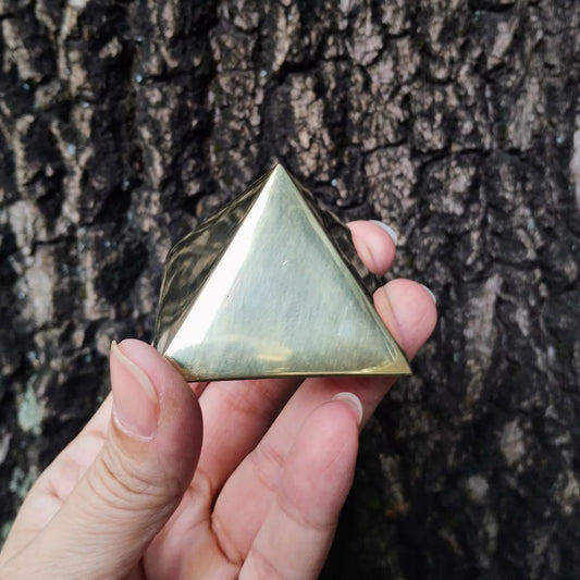 Piramide de Bronce 4 x 4 cm - Holistic Altar